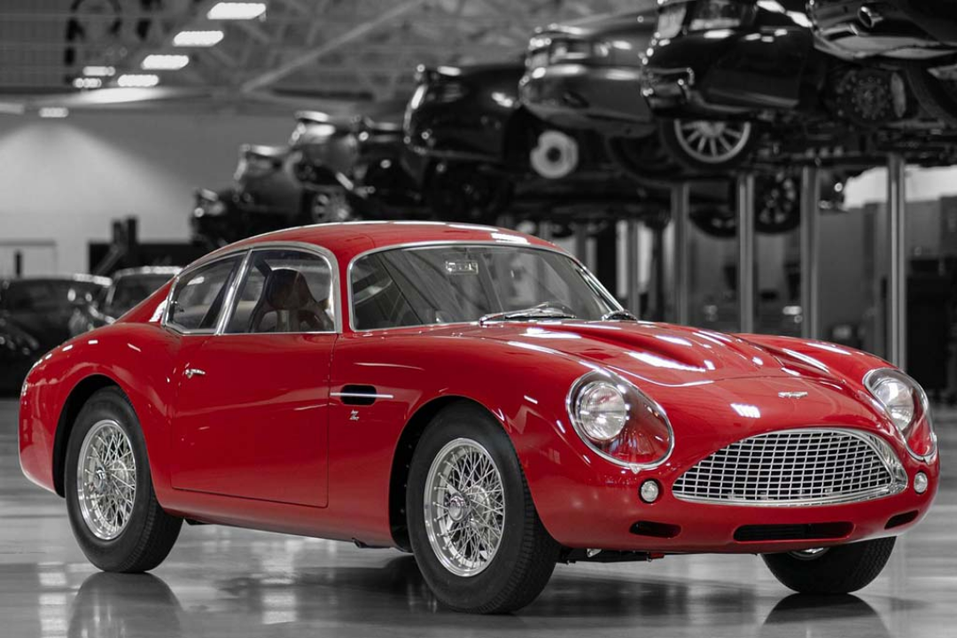 Возвращение легендарной классики от Aston Martin знаменитая в прошлом модель DB4 GT Zagato