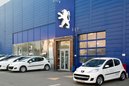 Эмблема Peugeot: С рыцарского щита на капот автомобиля