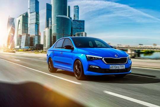 В России раньше, чем во всем остальном мире, представили Skoda Rapid 2020. Авто очень сильно изменилось внешне по сравнению с предыдущей моделью.