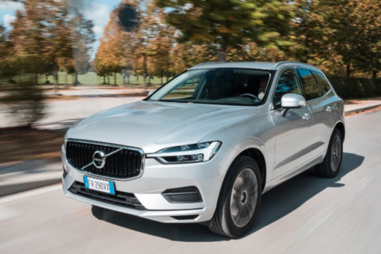 Volvo XC60 B4 внедорожник в шведском стиле
