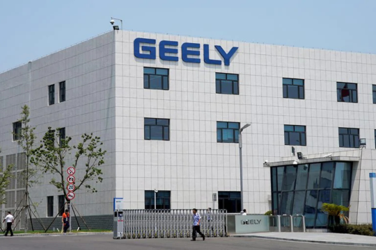 Китайская Geely продала 2,18 миллиона единиц в 2019 году