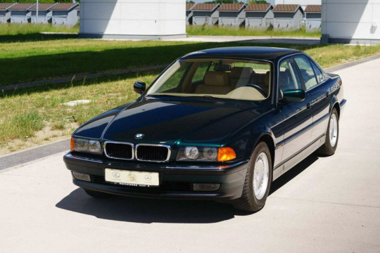 Обои на телефон bmw e38