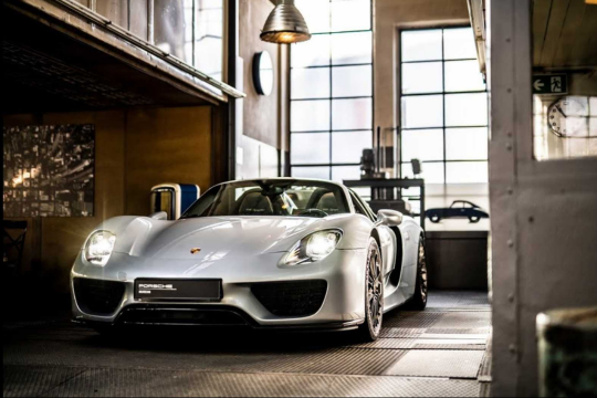 Porsche устраивает юбилейную вечеринку для трех культовых моделей