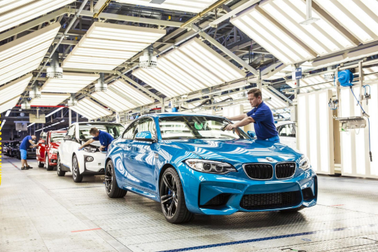 Производство автомобилей BMW возобновится уже в мае