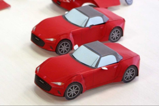 Mazda показывает MX-5 Miata Papercraft