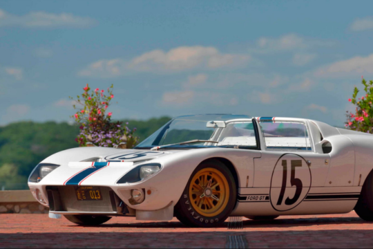 Легендарный Ford GT 1965 года могут продать за 10 миллионов долларов