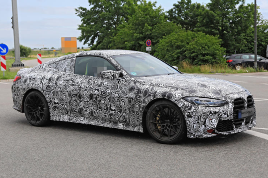 BMW M4. Пока только в камуфляже, ожидаем