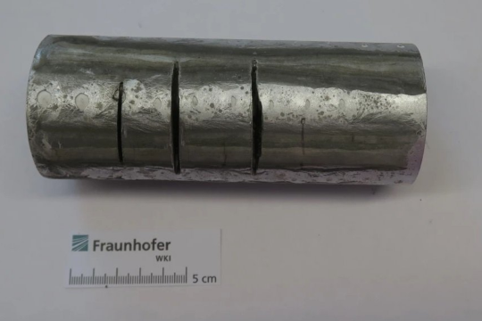 В Германии создали протей – материал, который невозможно разрезать
