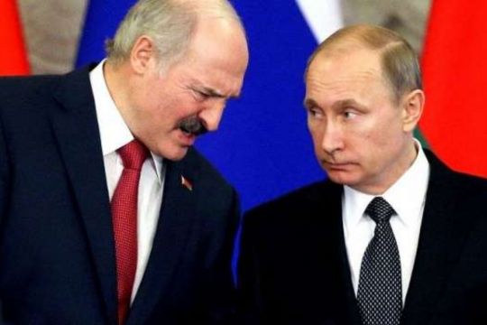Лукашенко и Путин кричали друг на друга во время телефонных переговоров