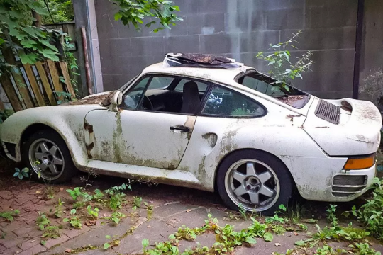 На даче в Подмосковье найдена реплика редчайшего Porsche