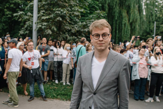 Адвокат Колесниковой Илья Салей освобожден из СИЗО КГБ