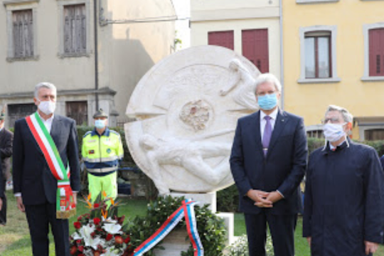 Памятник советскому партизану Владимиру Тулиско открыли в Италии
