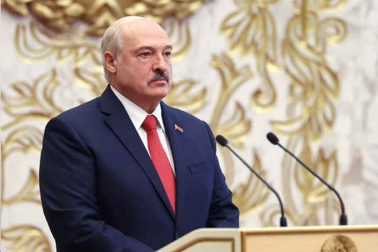 Лукашенко запретил брать протестующих в плен