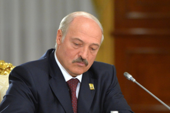 Лукашенко заявил, что народ может отстранить его