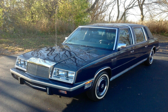 Лимузин Chrysler 1984 года продается всего за 25 тысяч долларов