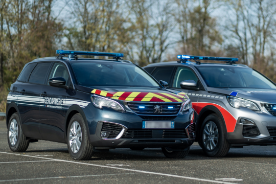 Французская полиция купит 1200 внедорожников Peugeot 5008
