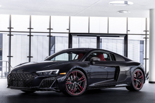 Audi выпустила невероятную спецверсию R8 с карбоновыми обвесами