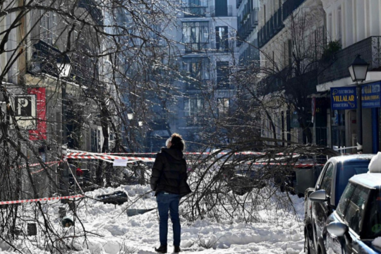 Ураган превращает Мадрид в зону катастрофы