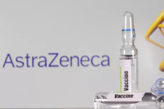 Минздрав Канады призывает не использовать вакцину AstraZeneca для пожилых людей