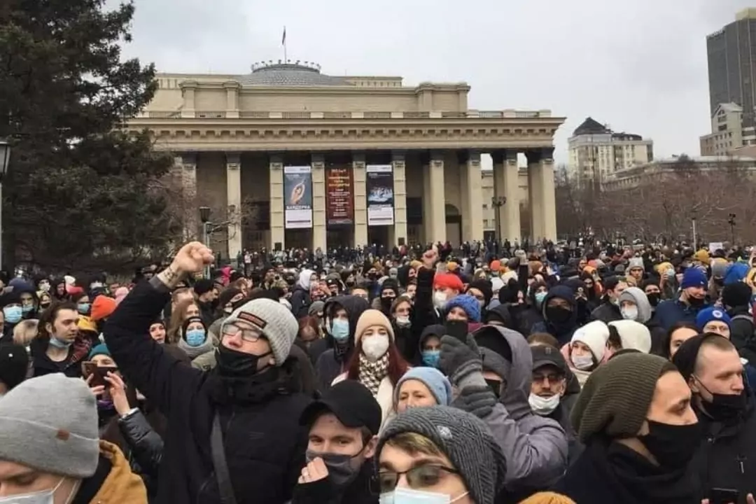 Митинги в поддержку навального суть. Толпа митинг. Протесты в поддержку Алексея Навального.