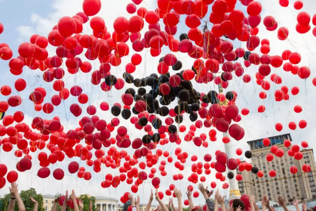 1700 человек подписало петицию против запуска шаров на 9 мая