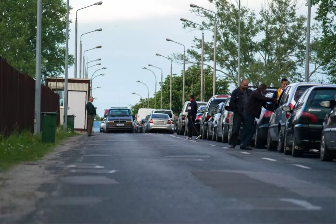 Брест граница очередь сегодня. Тересполь граница. Тересполь Брест погранпереход. Брест граница с Польшей. КПП В Беларусь со стороны Рославля.