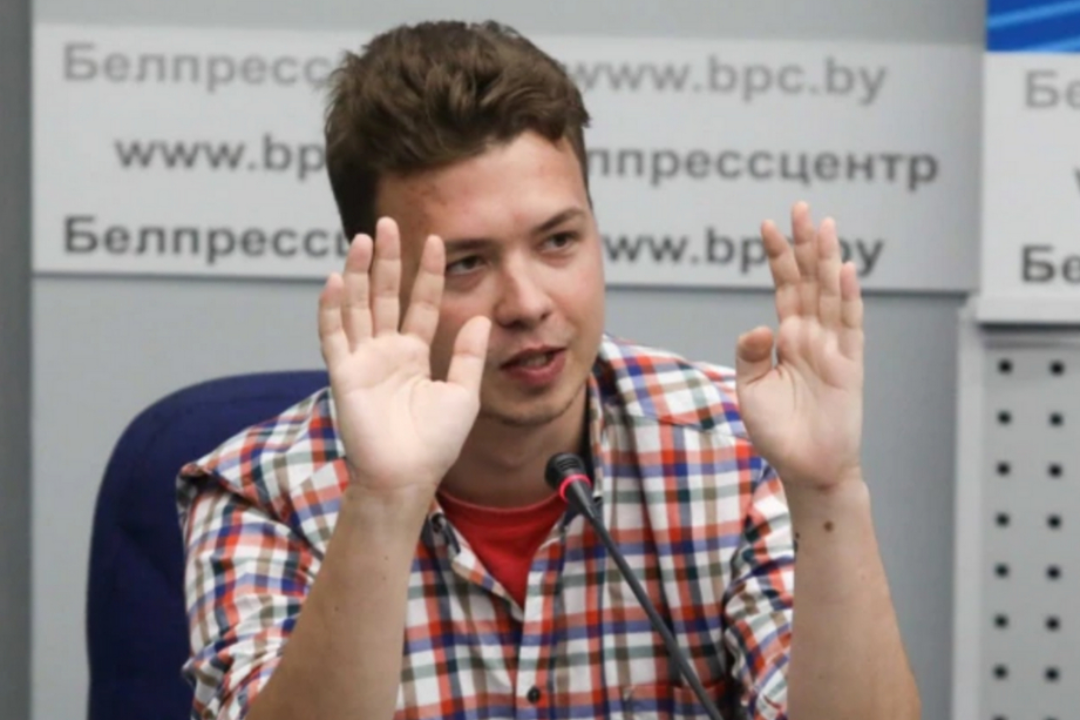 Роман Протасевич назвал ложью сведения о его допросе следователями ЛНР