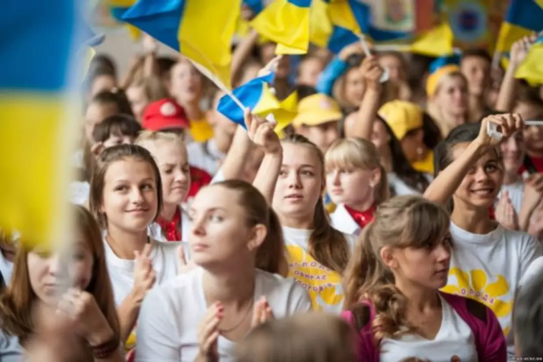 Молодежь Украины высказывается против полной украинизации