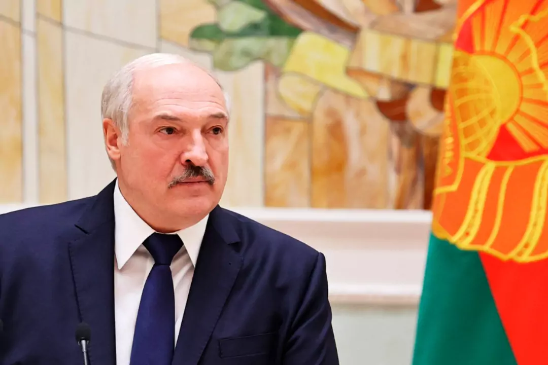 Александр Лукашенко высказал мнение про среднюю зарплату в стране