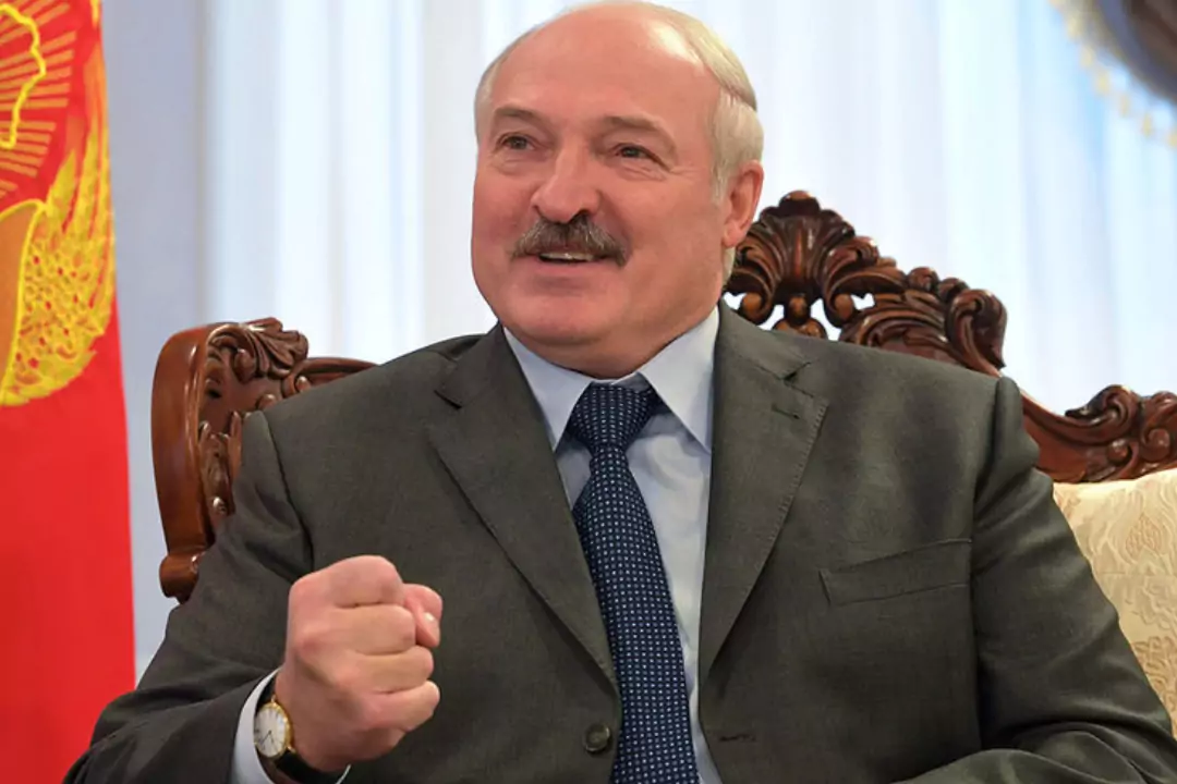 Лукашенко потребовал решить вопросы касающиеся работы ИП и самозанятых