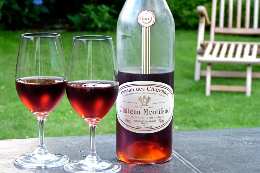Прекрасное дитя ошибки… Вино Pineau de Charente из региона Коньяк