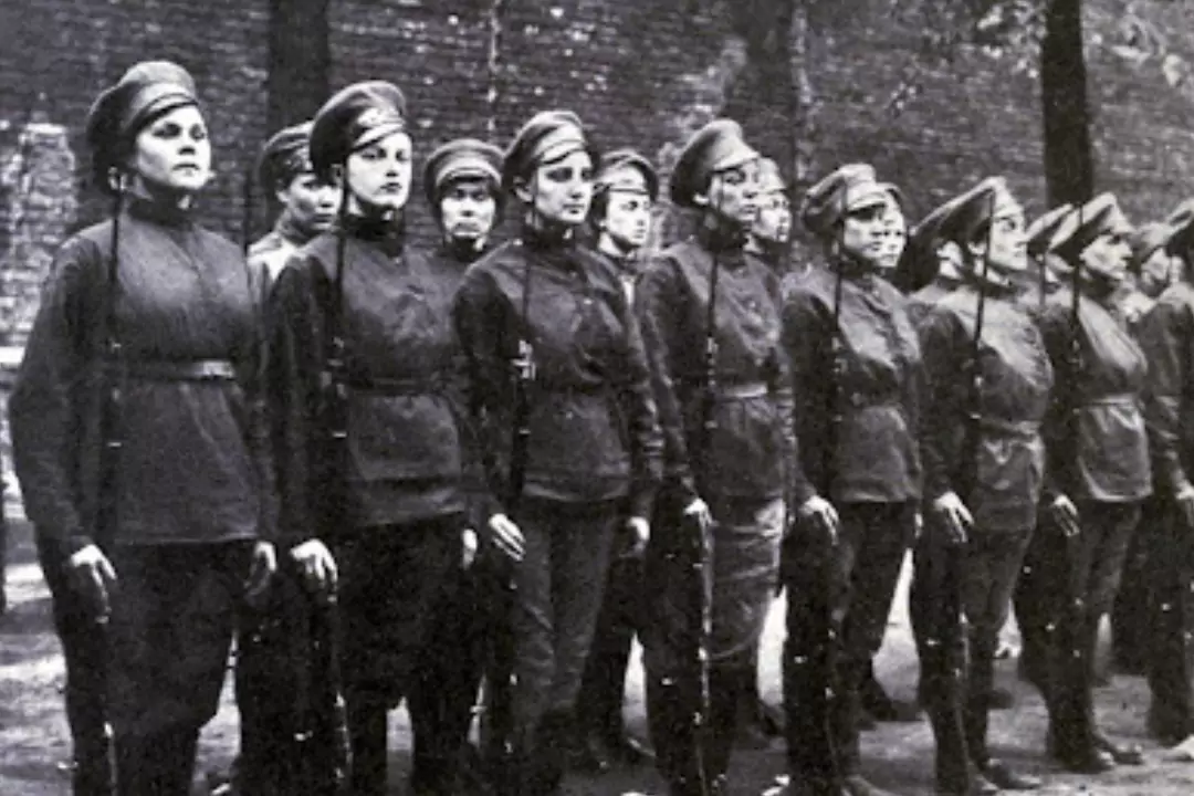 Как женский батальон пошёл воевать вместо мужчин в Первую мировую войну
