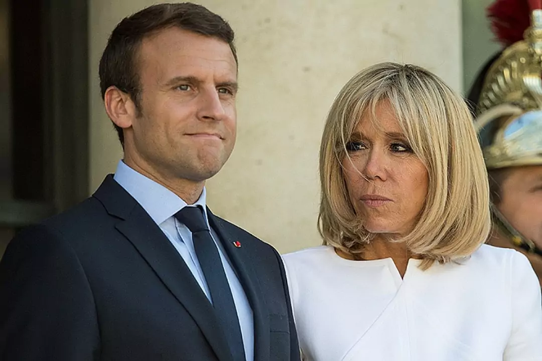 Сколько лет макрону и его жене сейчас. Женапрезидент Франции Мак. Жена президента Франции Макрона.