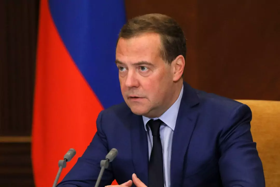 Медведев заявил о вмешательстве США в российские выборы