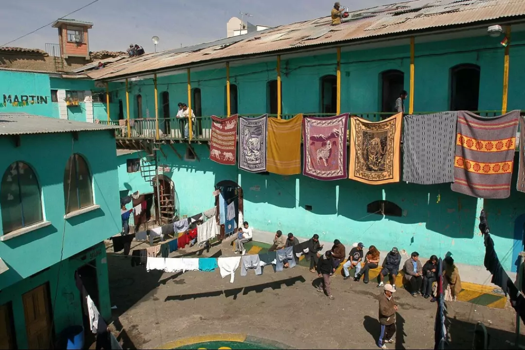 Самая необычная тюрьма в мире- боливийская тюрьма в Сан-Педро