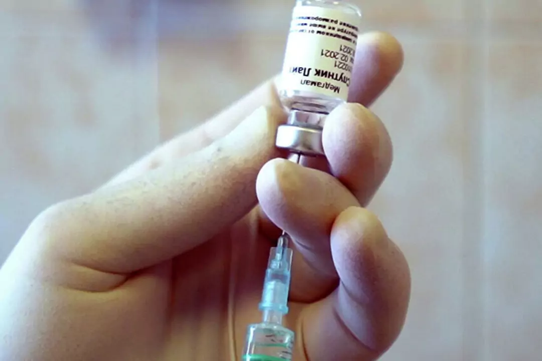 Врачи рассказали, каким людям пожизненно запрещена вакцинация от коронавируса