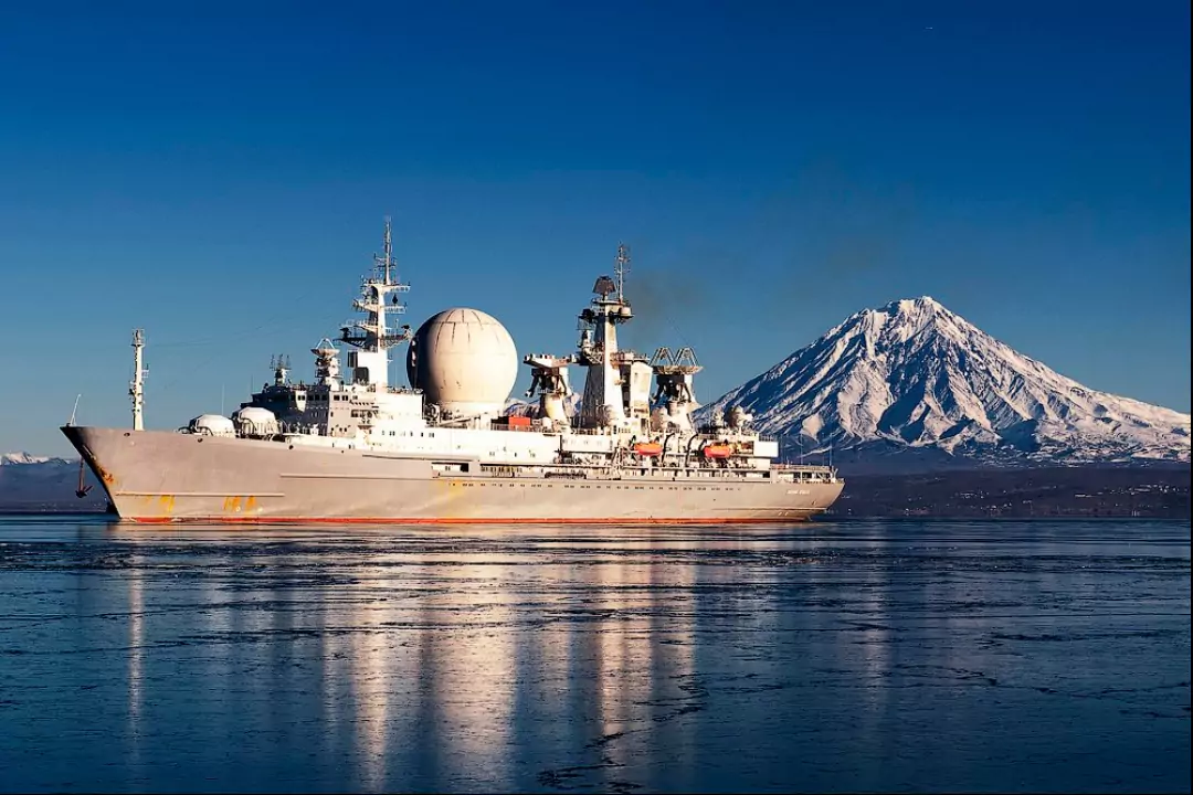 Российский корабль "Маршал Крылов" навёл шума в Тихом океане, напугав американцев