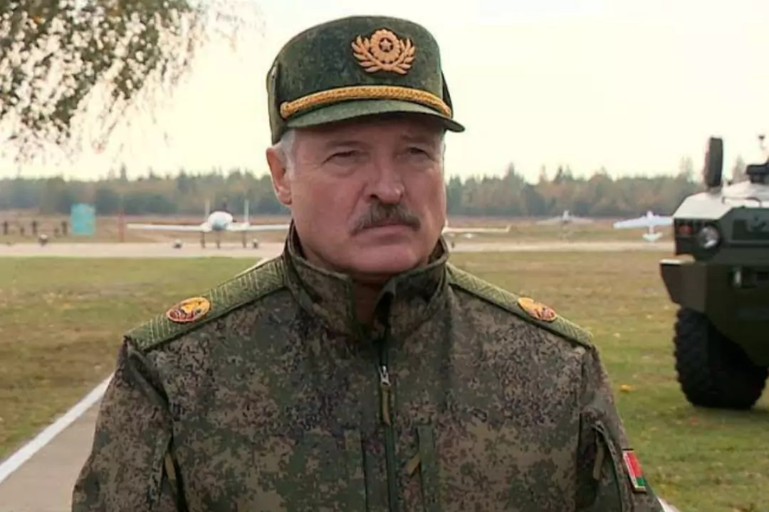 Лукашенко: Беларусь будет на стороне России в случае войны с Украиной