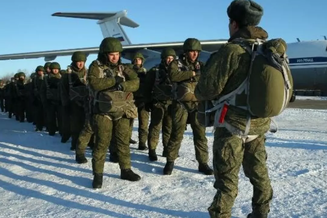 Рос казахстан. Миротворцы ОДКБ В Казахстане. Российские миротворцы в Казахстане. Солдаты ОДКБ. Русские войска в Казахстане.