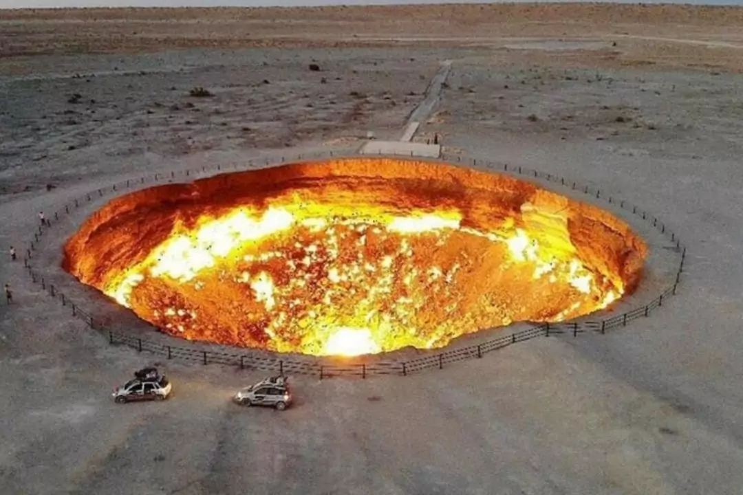Президент Туркменистана распорядился потушить «Врата ада»