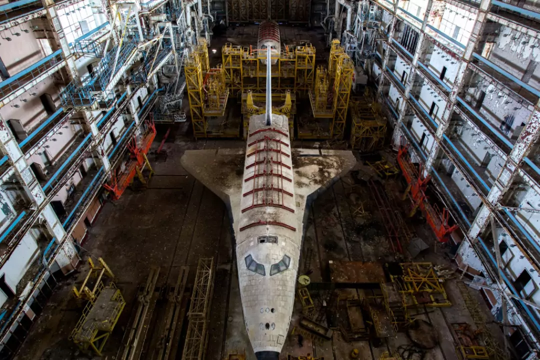 "Буран" в "эмиграции": что мешает России вернуть домой космический корабль