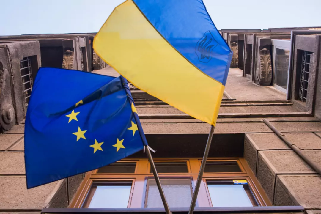 Бундестаг посоветовал Украине не надеяться на ускоренное принятие в Евросоюз