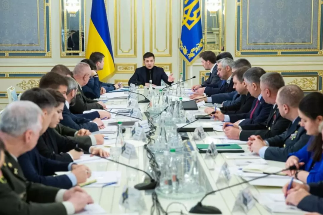 СНБО Украины остановил работу 11 политических партий