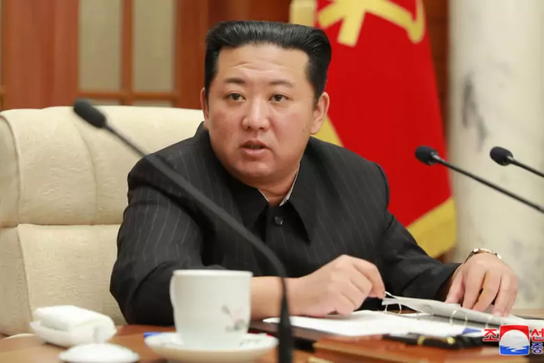 Ким Чен Ын назвал "великой катастрофой" быстрое распространение COVID-19 в КНДР