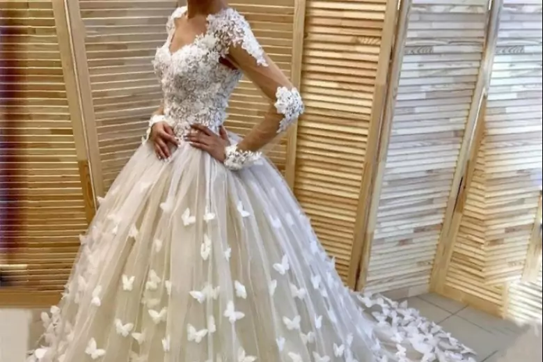 Что стилистически отличает свадебное платье, помимо торжественного повода его надеть