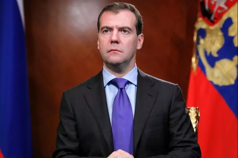 Медведев: Зеленский ставит невыполнимые условия России под психотропными препаратами