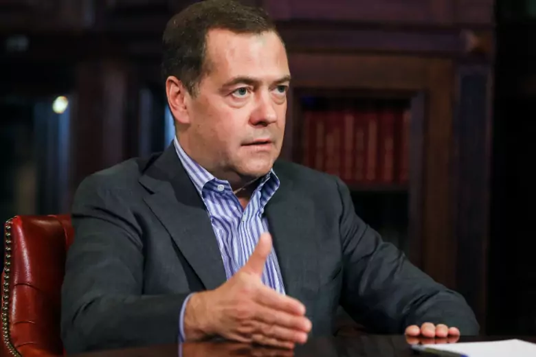 Медведев: Россия не может выполнить Условия Зеленского по перемирию