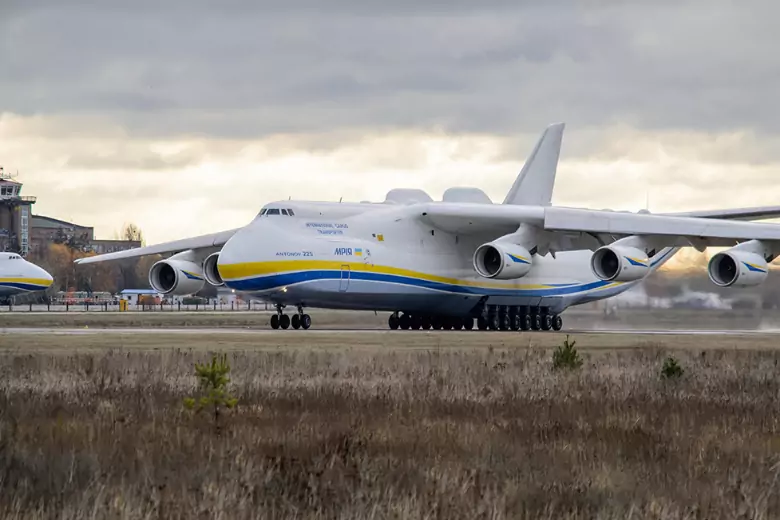 Крупнейший в мире самолет Ан-225 «Мрия» вывезен из Гостомеля для утилизации