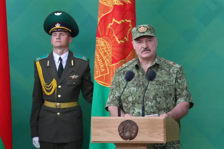 Лукашенко: на границе Беларуси сложилась обстановка времён ВОВ