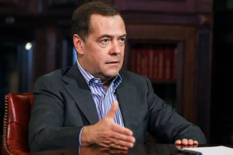 Медведев пообещал, что все враги России исчезнут